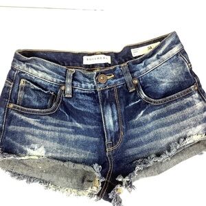 𝅺BULLHEAD DISTRESSED LOW RISE FESTIVAL SHORTS